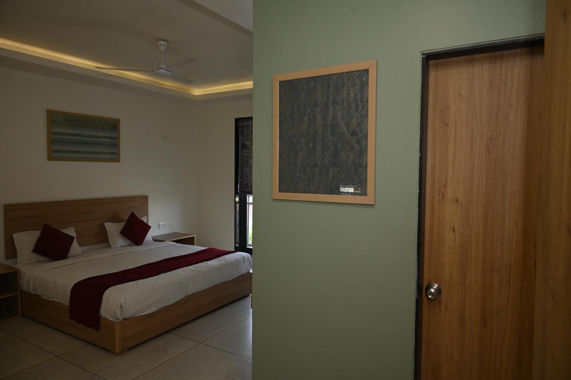Hotel Sheer Bliss Udaipur Esterno foto